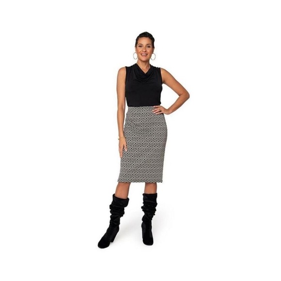Leota Dresses & Skirts - Leota Women's Pencil Skirt Gray Size: 1X